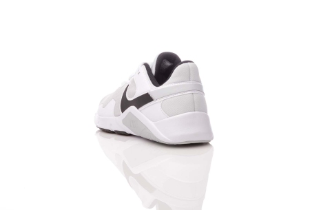 Nike - Legend Essential 2