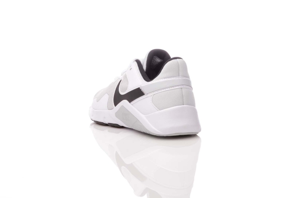 Nike - Legend Essential 2